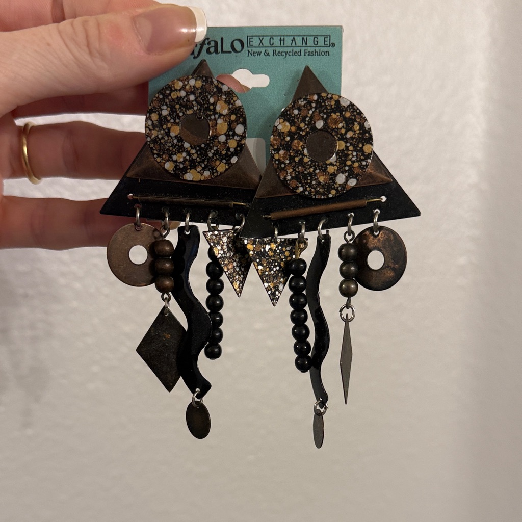Exchange Black And Brown Statement Earrings 15$